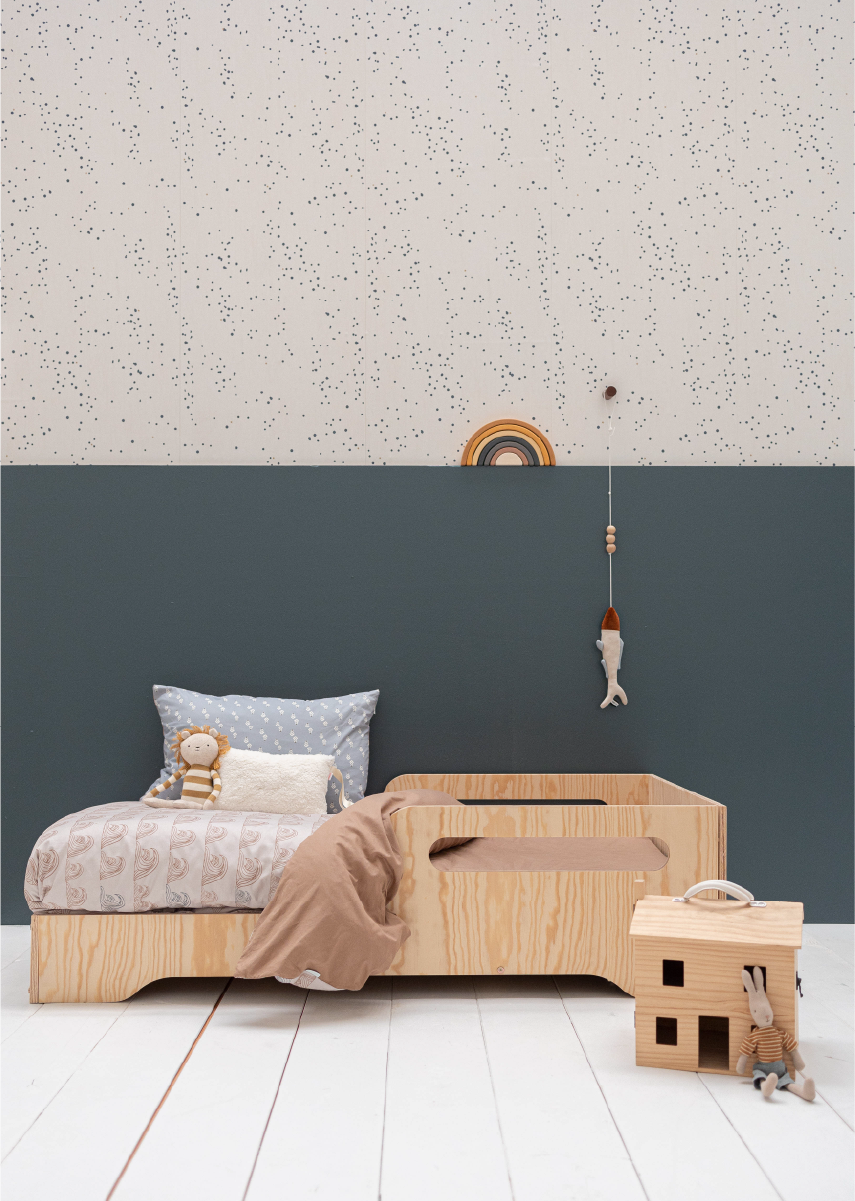 Behang Dottig  in een rustig Scandinavisch interieur